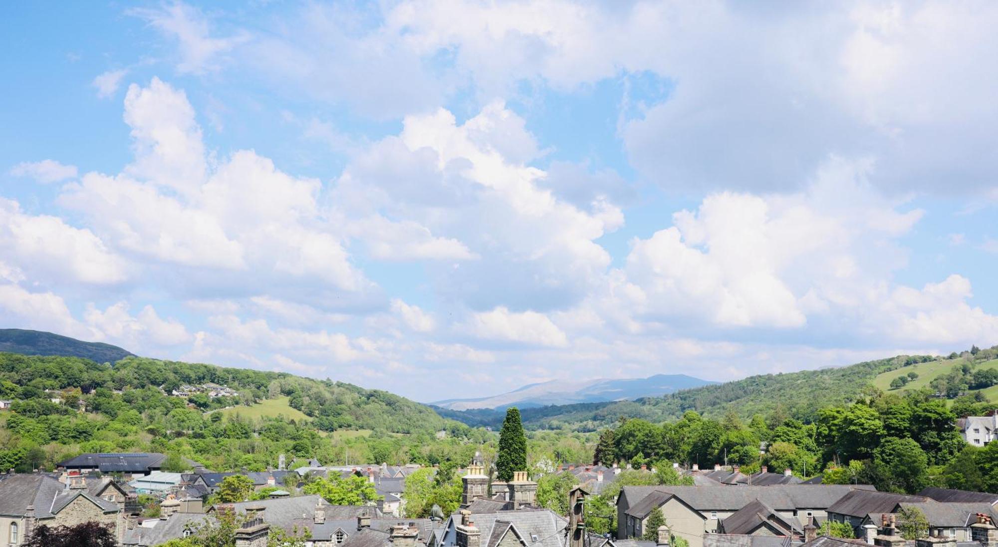 Dolgellau Grand Heights Apt Ngoại thất bức ảnh